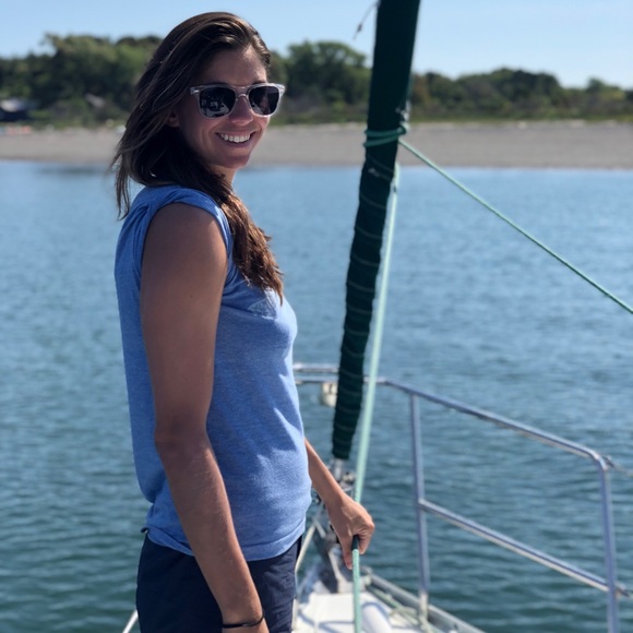 Meet your Posher, Lauren - Picture 1 of 1